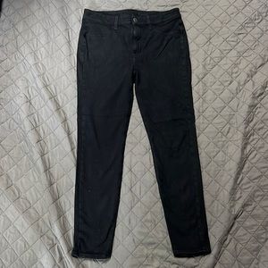 American Eagle super stretch high rise jegging. Size 10. Black. Knit material